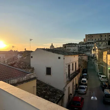 Terrace- Walk To Porta Reale And Cafes - La Casa Della Pietra - Near Wine Tasting