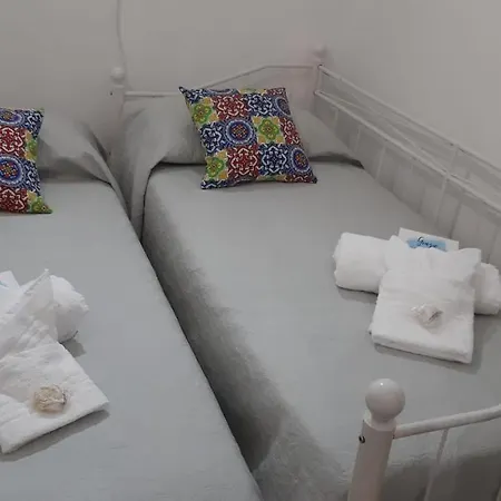 Terrace- Walk To Porta Reale And Cafes - La Casa Della Pietra - Near Wine Tasting Apartamento Noto