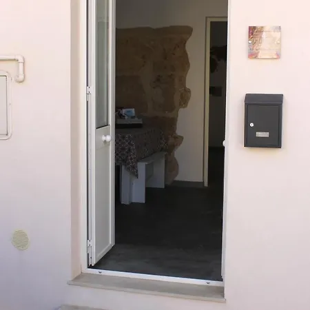 Terrace- Walk To Porta Reale And Cafes - La Casa Della Pietra - Near Wine Tasting Apartment Noto