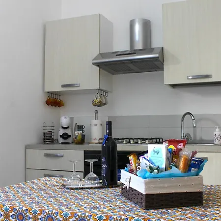 Terrace- Walk To Porta Reale And Cafes - La Casa Della Pietra - Near Wine Tasting Noto