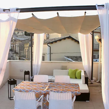 Terrace- Walk To Porta Reale And Cafes - La Casa Della Pietra - Near Wine Tasting Apartment *